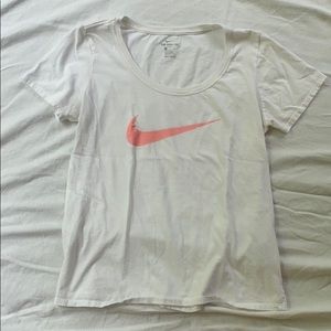 NIKE pink swoosh t-shirt white